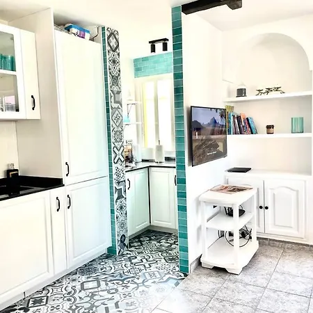 3-bedroom With Terrace On Ground Floor Apartment *