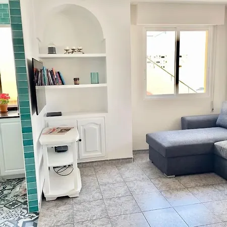 Apartment 3-bedroom With Terrace On Ground Floor